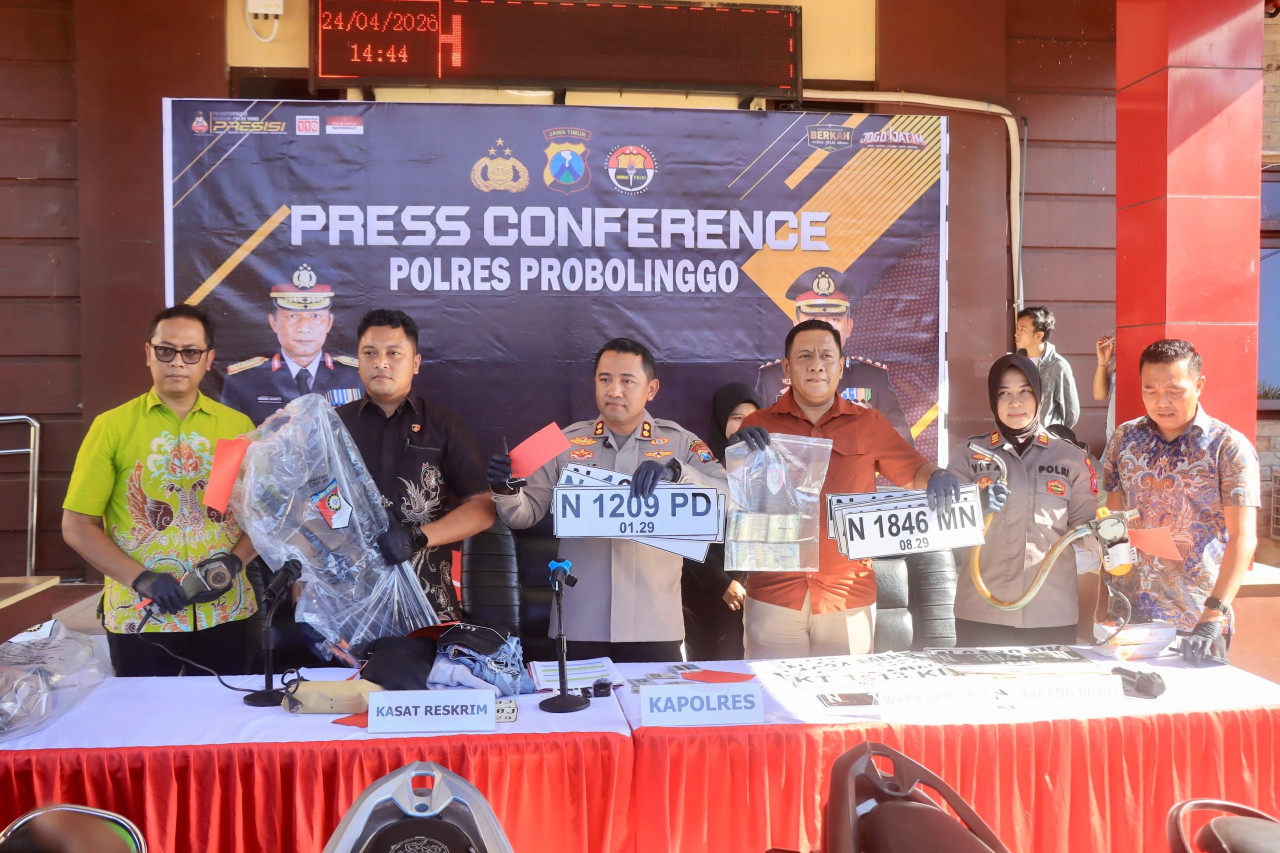 7 Pelaku Curas dan Curanmor Dibekuk, Polres Probolinggo Kembalikan Motor Korban