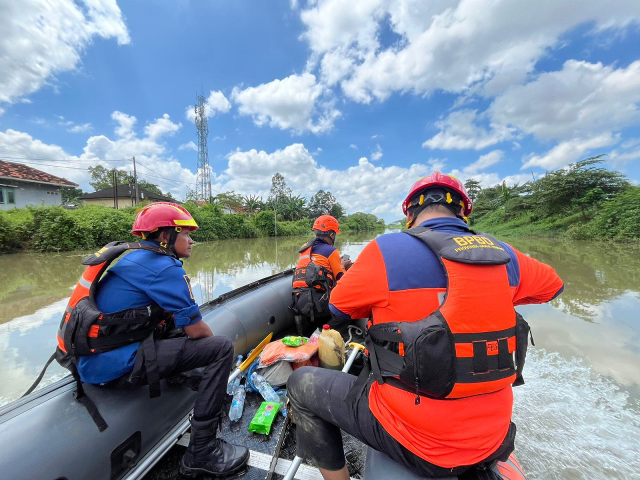 Diduga Sengaja Lompat ke Sungai Tunjung Bangkalan, Ibu dan Anak Ditemukan Tewas