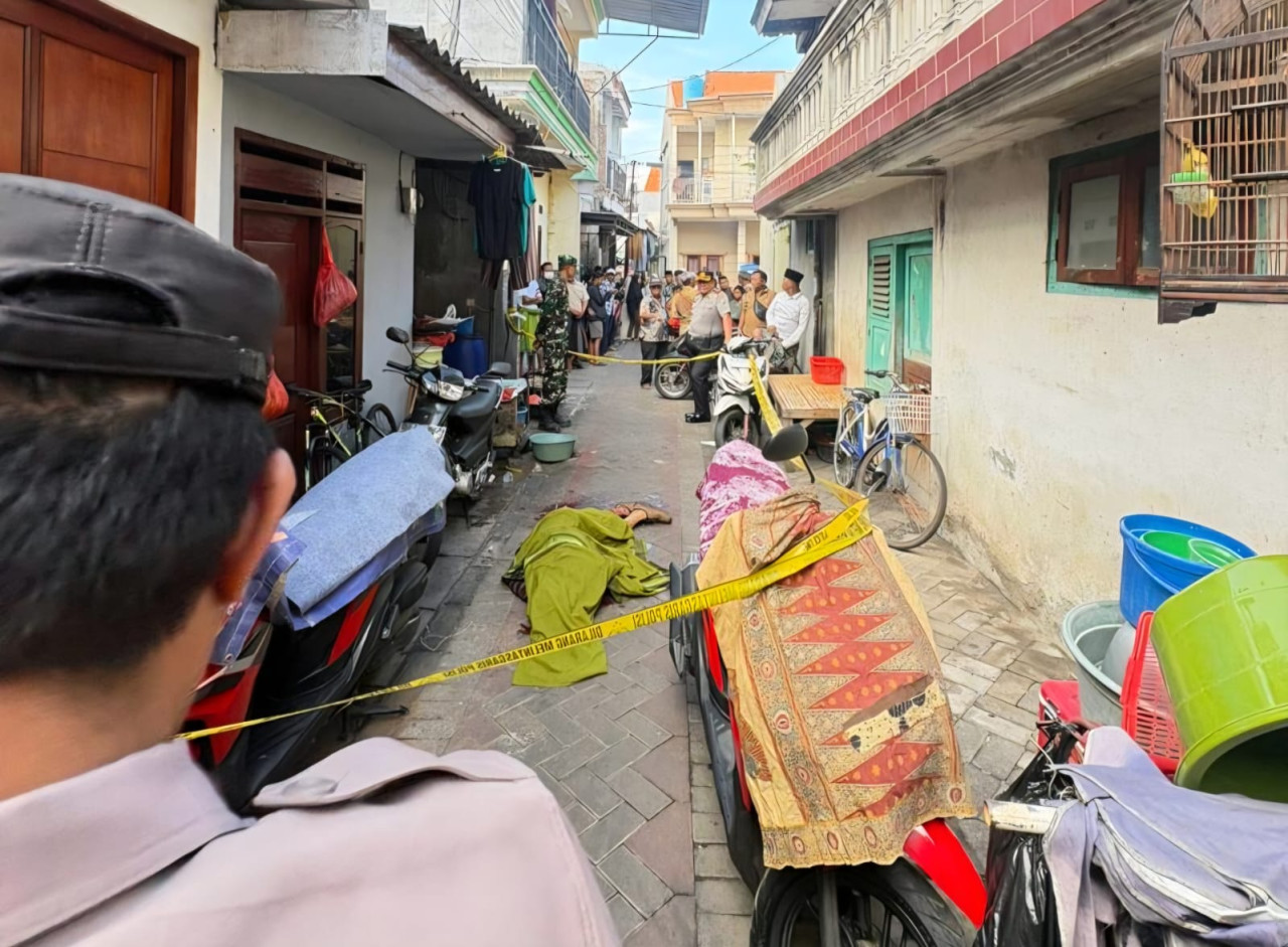 Mayat Bersimbah Darah Ditemukan di Simokerto Surabaya, Polisi: Kaitan Asmara