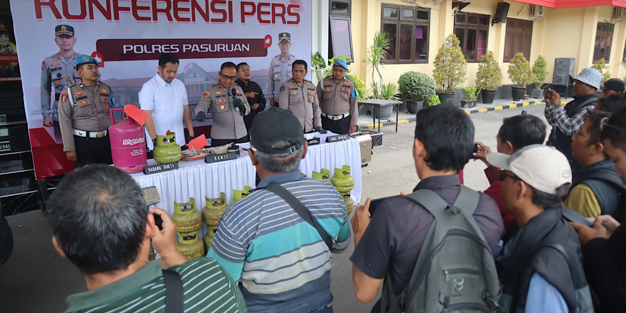 Polres Pasuruan Ungkap Pengoplosan LPG 3 Kg, 2 Pelaku Terancam Denda Rp60 M