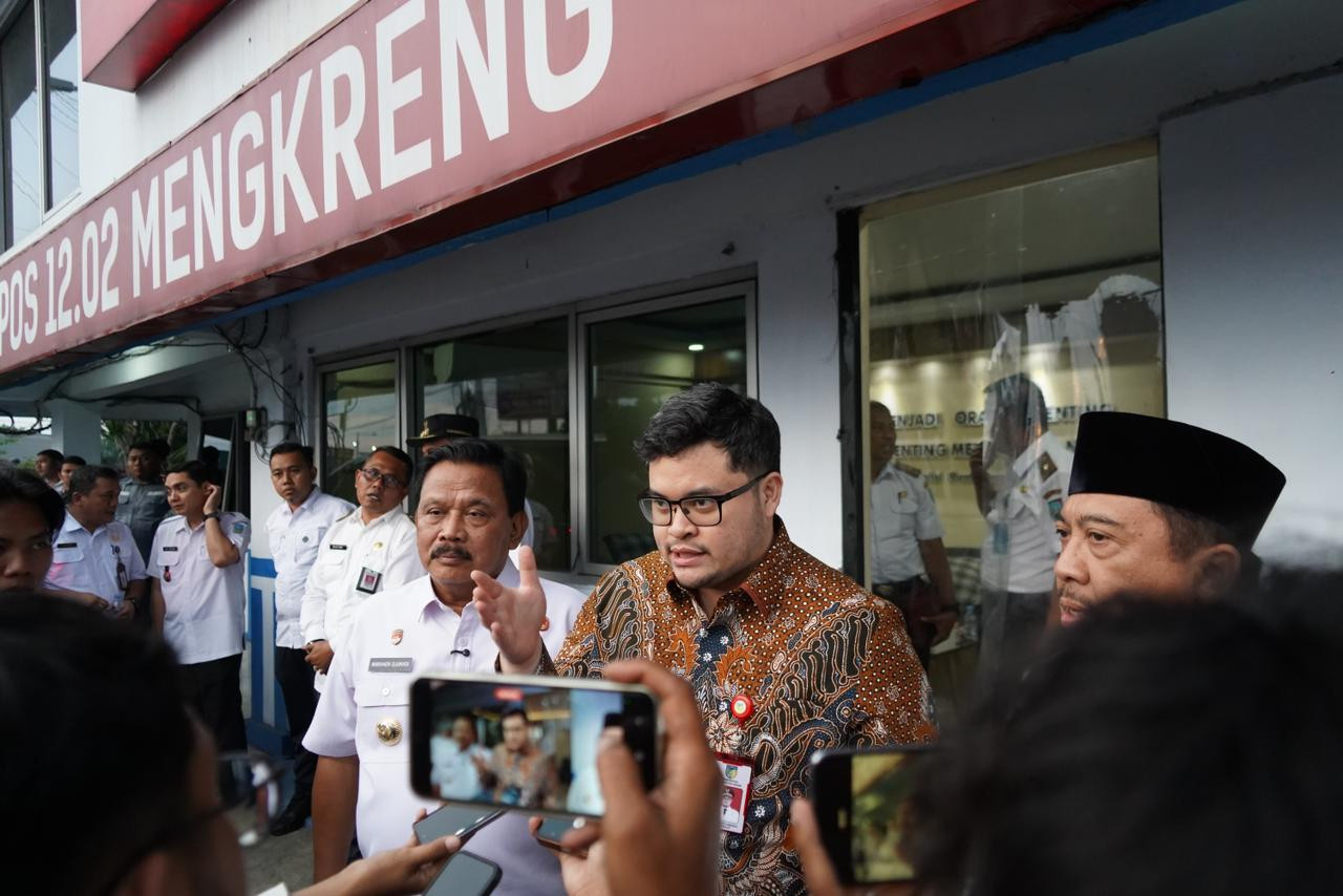 Tiga kepala daerah saat rapat membahas flyover Mengkreng. (Foto: Pemkab Kediri/jatimnow.com)