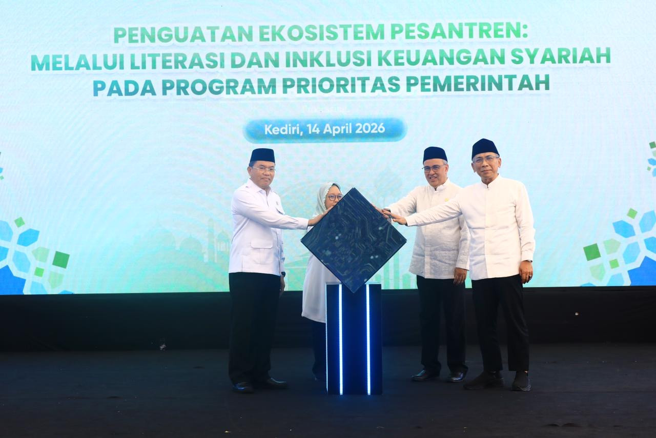 OJK Perkuat Ekosistem Pesantren Melalui Literasi dan Perluasan Akses Keuangan Syariah