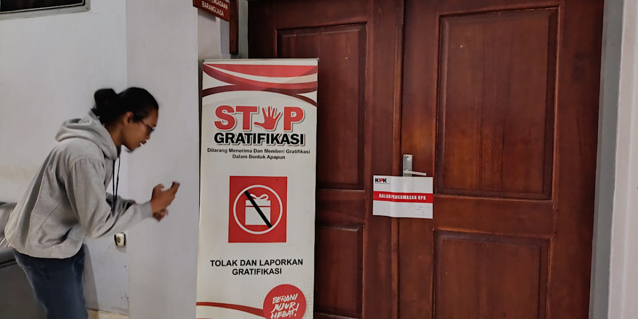 Penampakan ruangan bersegel KPK di Pemkab Tulungagung. (Foto: Bramanta Pamungkas/jatimnow.com)