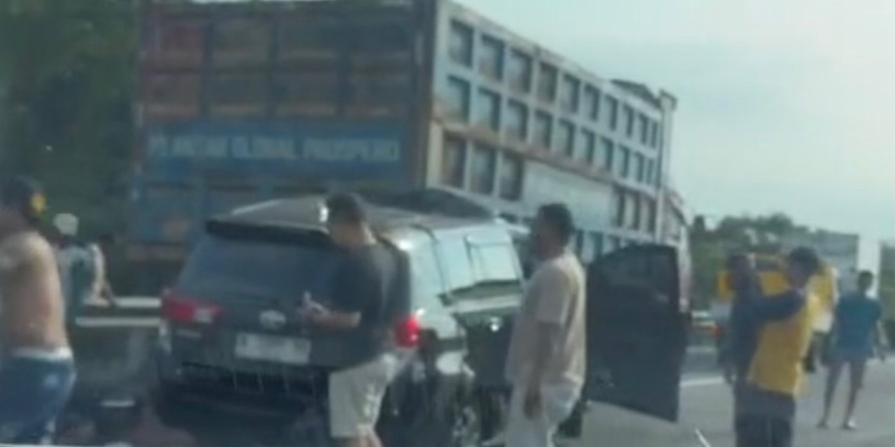 Analisis CCTV Kecelakaan Rombongan Anggota DPR RI Hilman Mufidi di Probolinggo