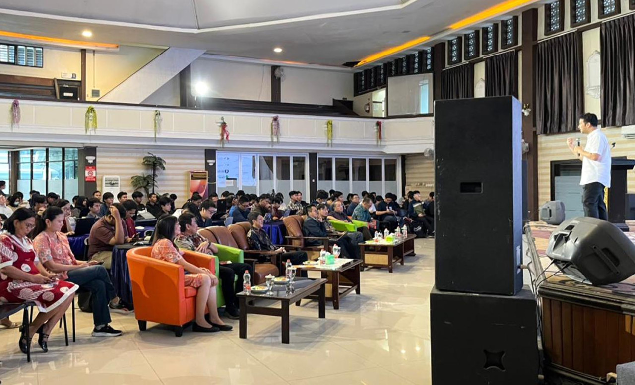 Emil Dardak Dorong Komunitas Developer AI Jadi Penggerak Ekonomi Digital Jatim