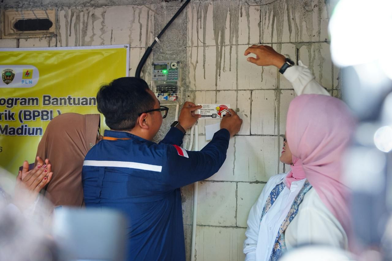 Program Bantuan Pasang Baru Listrik (BPBL) resmi diluncurkan. (Foto: PLN UID Jatim for jatimnow.com)