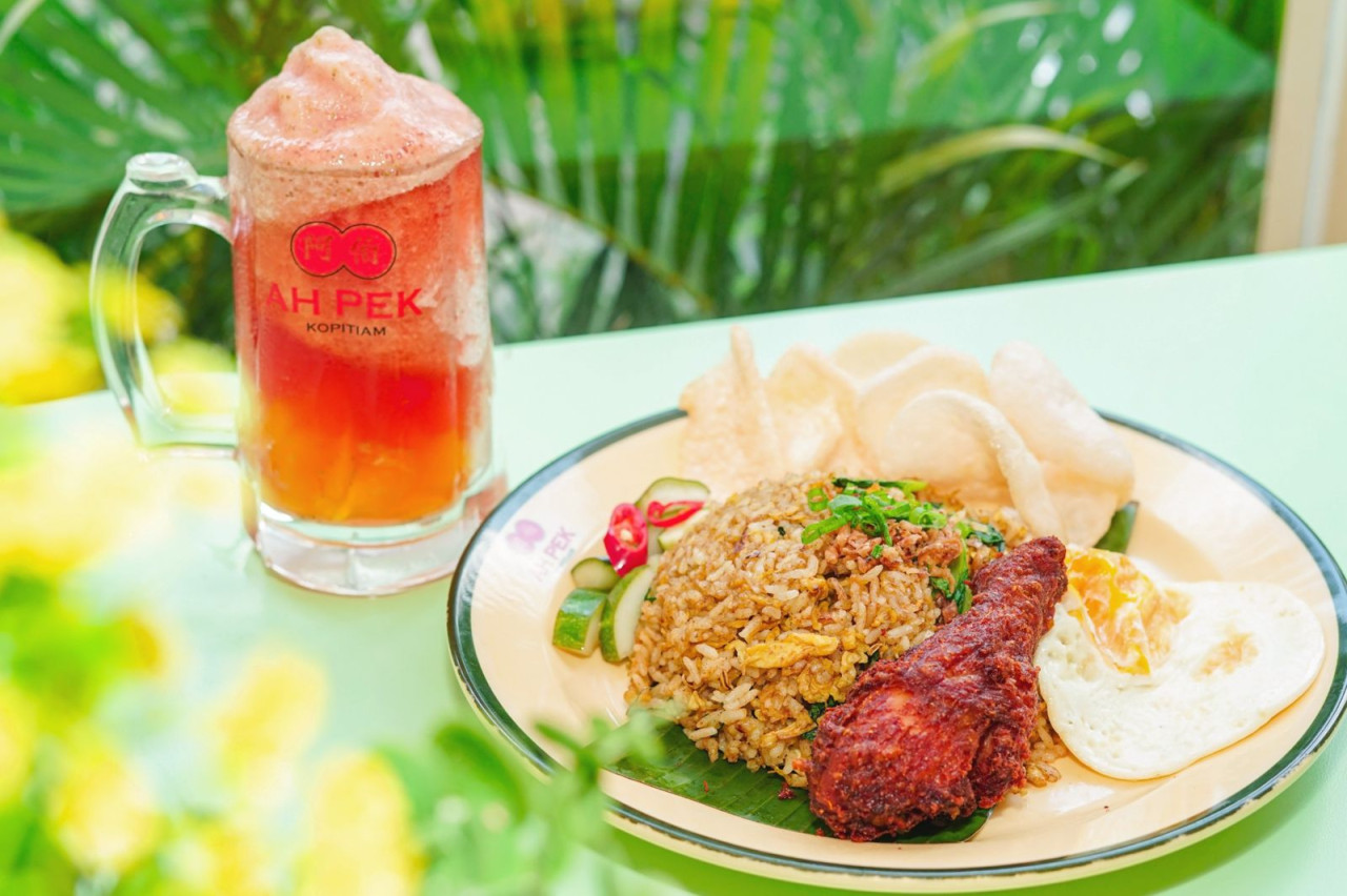 Menu Baru Ah Pek Kopitiam, Kawinkan Nasi Kebuli Timur Tengah & Chinese Milk Tea