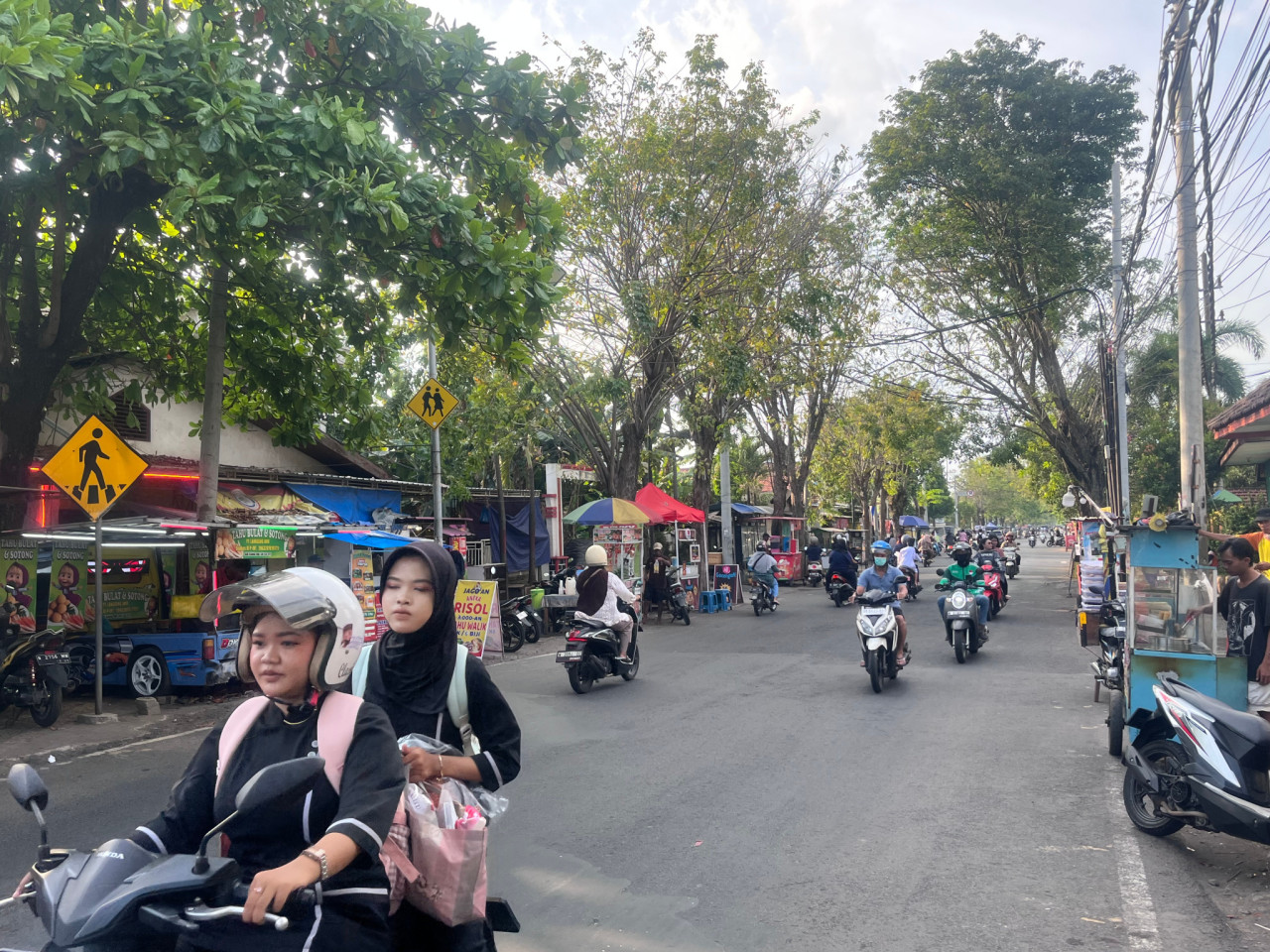 Pedagang Kaki Lima Kota Probolinggo (Foto: Ide Farid Nasution/ jatimnow.com)