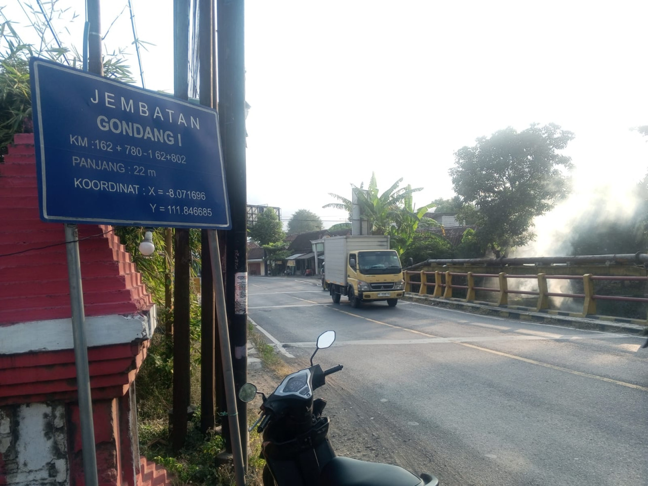 Jembatan Gondang 1 di Tulungagung yang akan diperbaiki. (Foto: Bramanta/jatimnow.com)