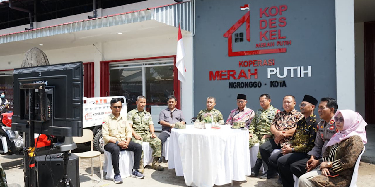 Wakil Wali Kota Kediri Qowimuddin turut mengikuti peresmian operasionalisasi KKMP secara daring dari KKMP Kelurahan Ngronggo. (Foto: Pemkot Kediri/jatimnow.com)