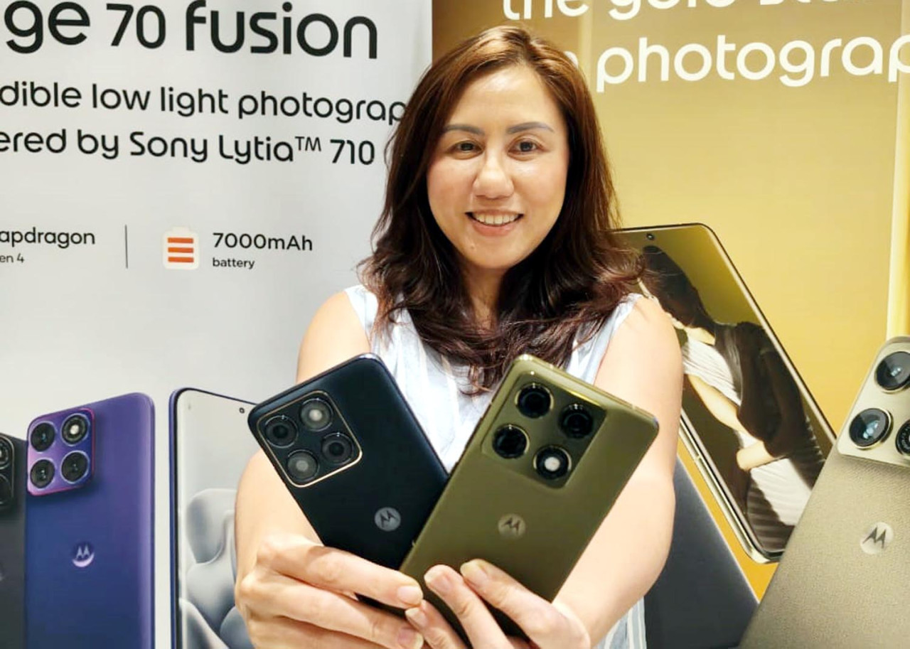 Motorola Indonesia memperkenalkan Motorola Signature dan Edge 70 Fusion yang mengusung kamera AI dan kemampuan fotografi low-light untuk pasar Indonesia.(Foto: Ali Masduki/jatimnow.com)