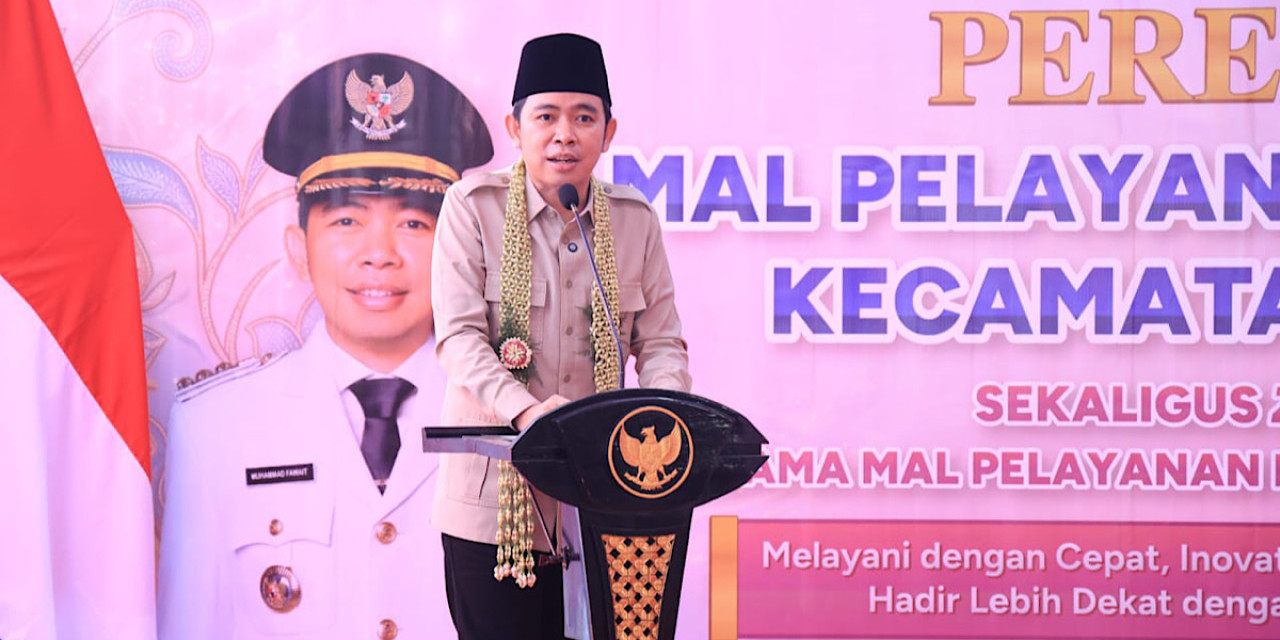 Bupati Jember, Muhammad Fawait saat meresmikan Mal Pelayanan Publik (MPP) Mini. (Foto: Diskominfo Jember/jatimnow.com)