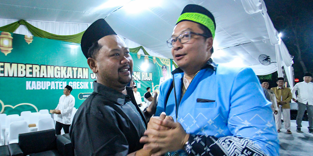 Bupati Yani Berangkatkan Jemaah Haji Gresik, Bekali Paket Obat dan Vitamin