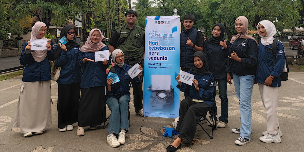 Aksi Himpunan Mahasiswa Program Studi (HMPS) Komunikasi dan Penyiaran Islam (KPI) UIN Sayyid Ali Rahmatullah Tulungagung. (Foto: Bramanta Pamungkas/jatimnow.com)