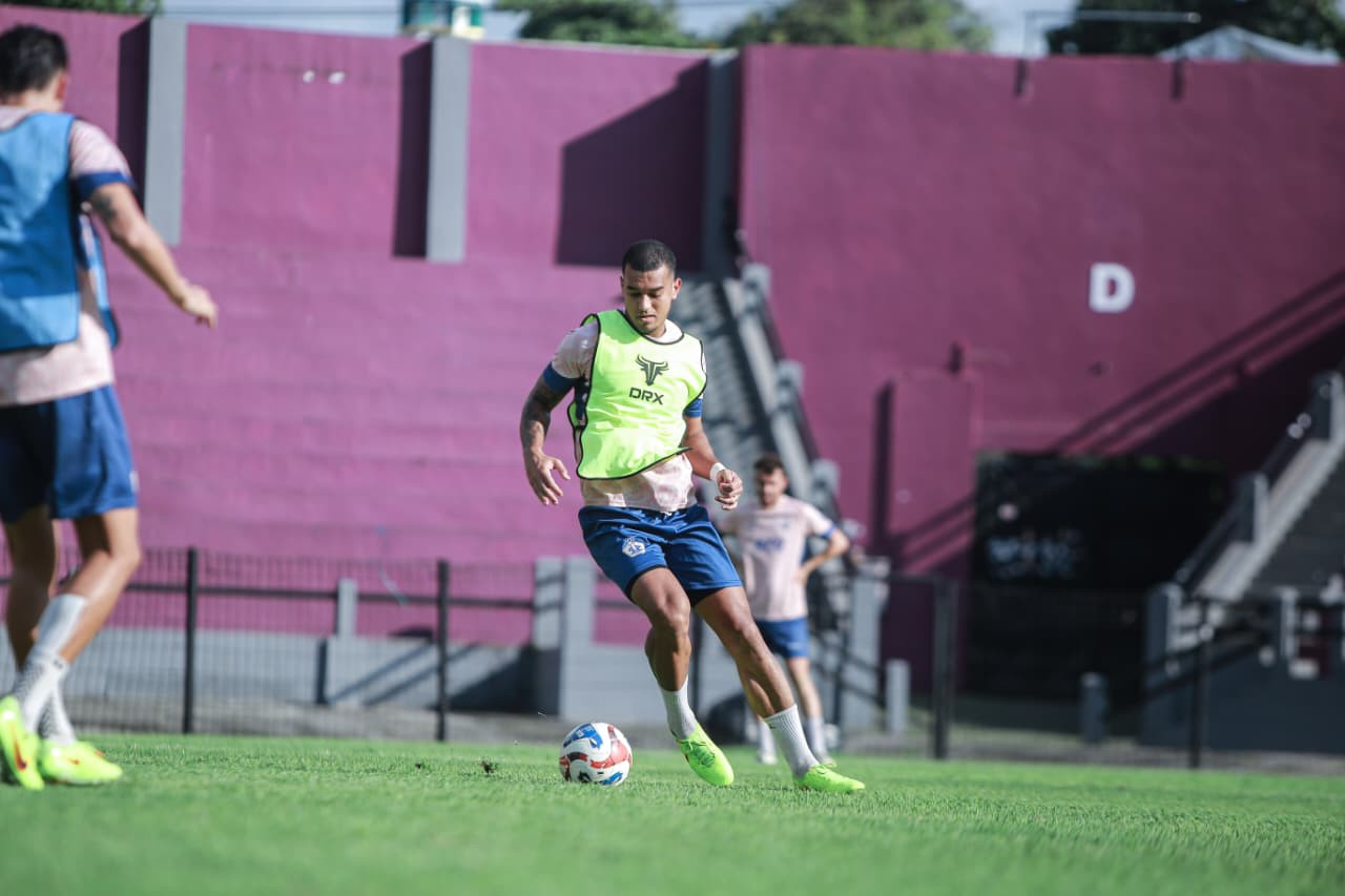 Persik Kediri dalam persiapan menghadapi Persebaya Surabaya di Stadion Brawijaya. (Foto: Persik Kediri/jatimnow.com)
