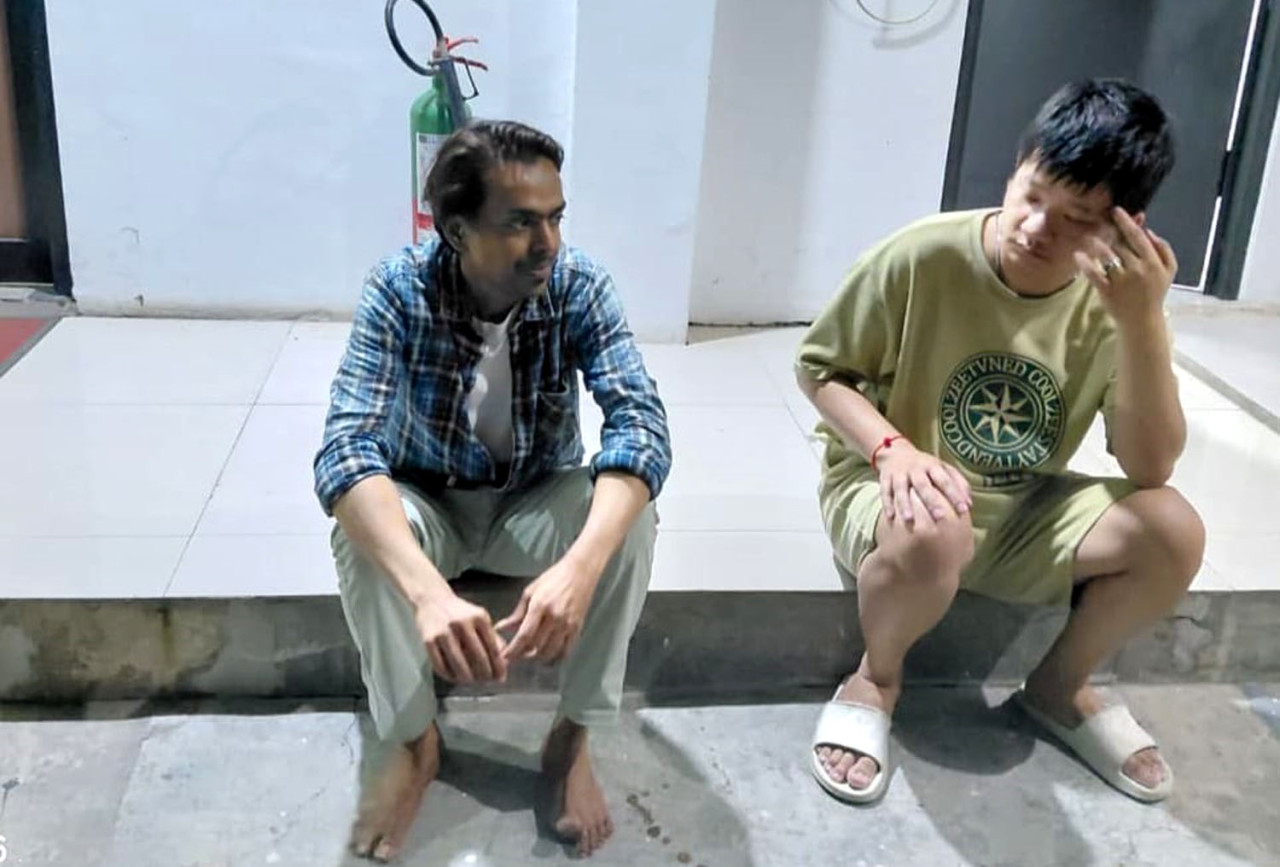 Imigrasi Surabaya mengamankan seorang warga negara India bernama Surendran Nithin di sebuah rumah kos kawasan Sidoarjo, Rabu (13/5/2026). (Foto: Imigrasi Surabaya for jatimnow.com)