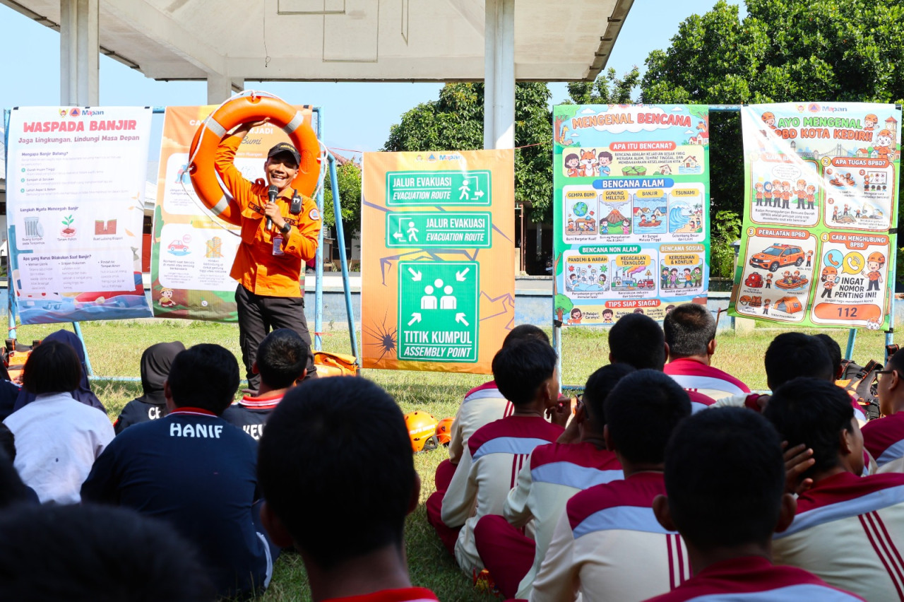 BPBD Kota Kediri Latih Murid dan Guru SLB Putra Asih Mitigasi Bencana