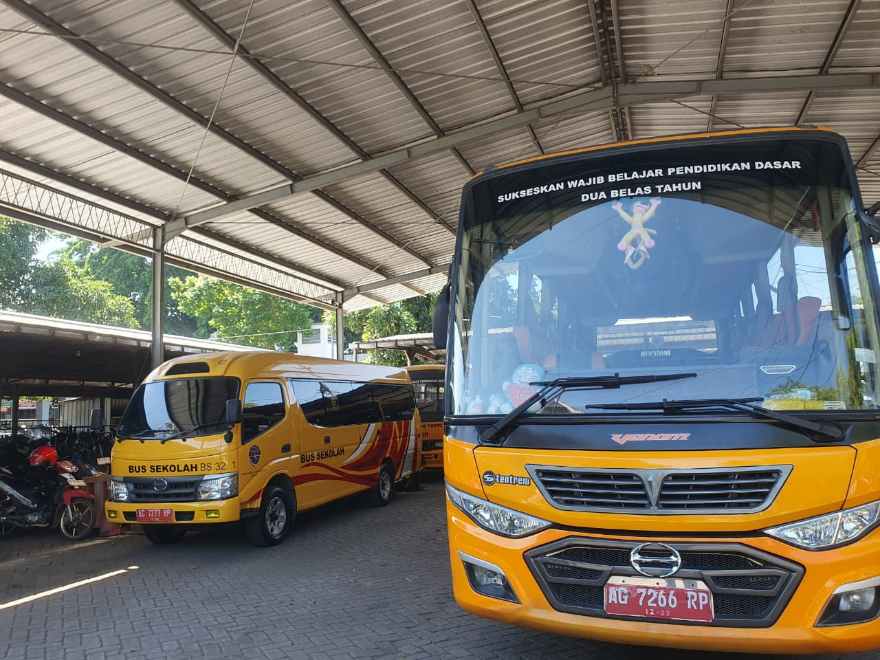 Kendaraan bus sekolah milik Pemkab Tulungagung. (Foto: Bramanta/jatimnow.com)