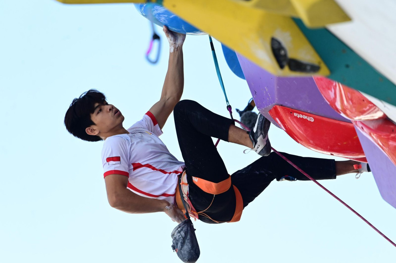 Atlet Kota Kediri, Putra Tri Ramadani Raih Emas di World Climbing Series Praha