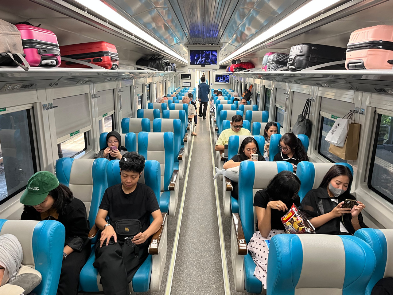 Penumpang kereta api. (Foto: Humas Daop 8 Surabaya for jatimnow.com)