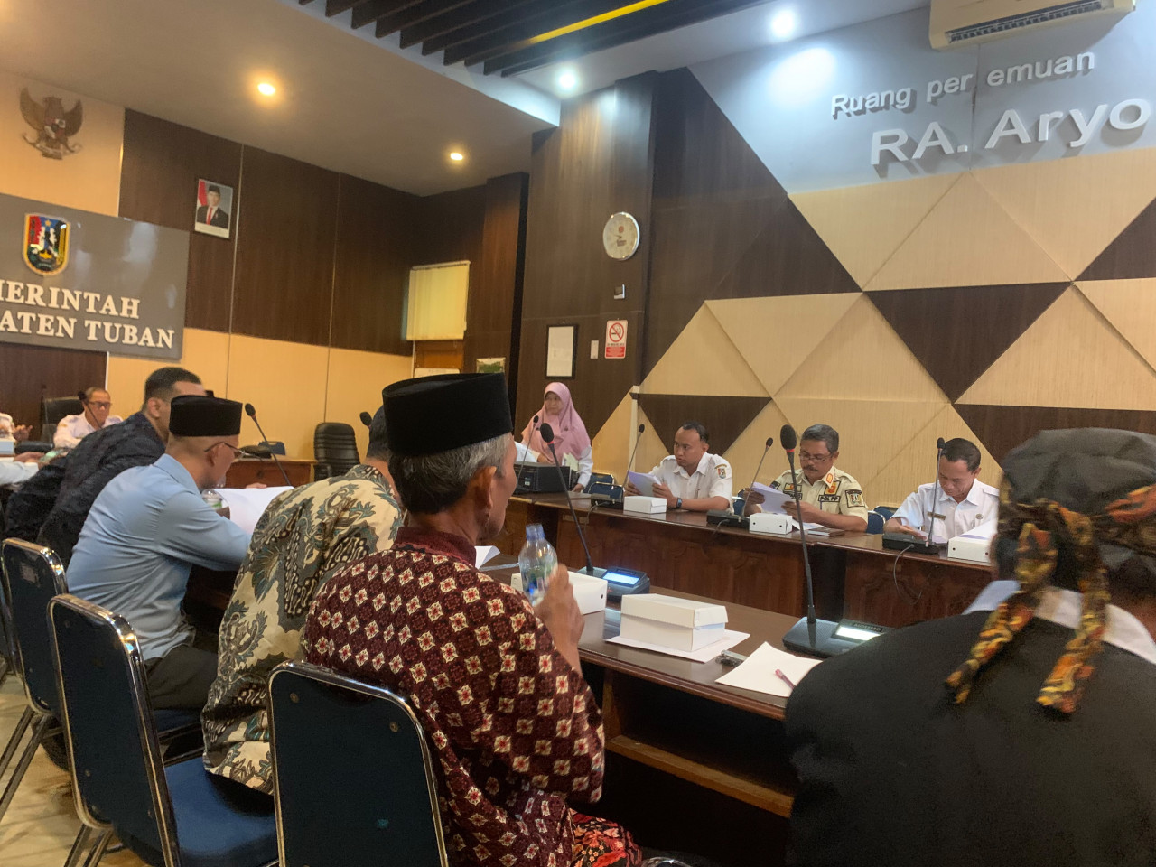 Pemkab Tuban membahas proses tukar guling PT TPU (foto: Ardi for jatimnow.com)