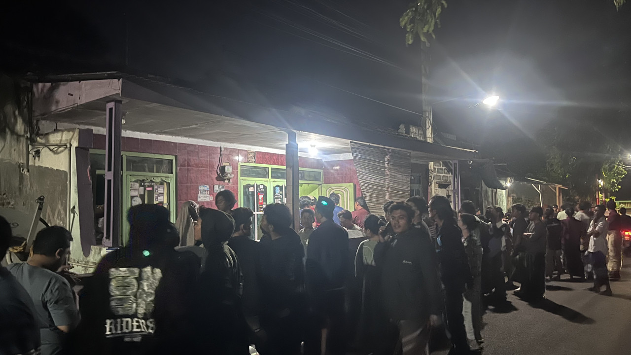 Suasana di sekitar lokasi kejadian. (Foto: Ide Farid Nasution/ jatimnow.com)