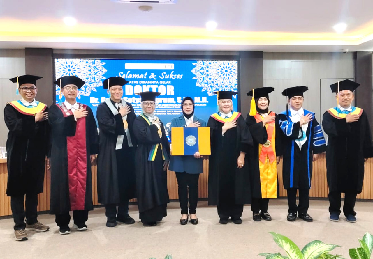 Kombes Pol Ganis Setyaningrum, resmi menyandang gelar doktor dari Universitas Airlangga (Unair).  (Foto: Ali Masduki/jatimnow.com)
