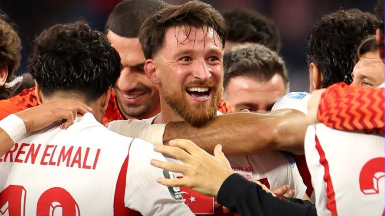 Pemain Turki merayakan kemenangan melawan Amerika Serikat. (Foto: instagram fifaworldcup)