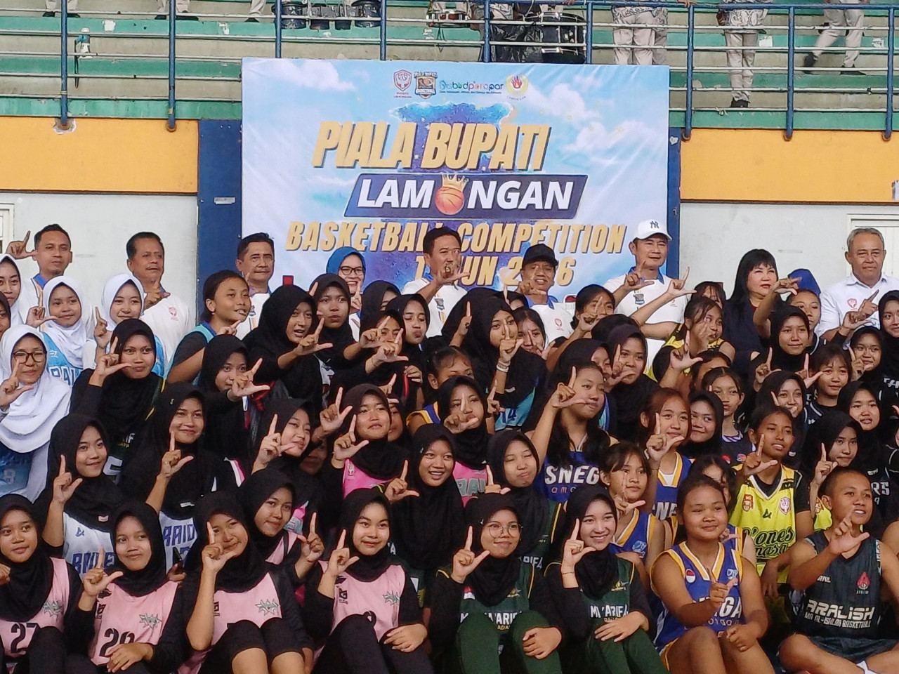 Pembukaan Piala Bupati Basketball 2026 di Kabupaten Lamongan. (Foto : Adyad Ammy Iffansah/jatimnow.com)