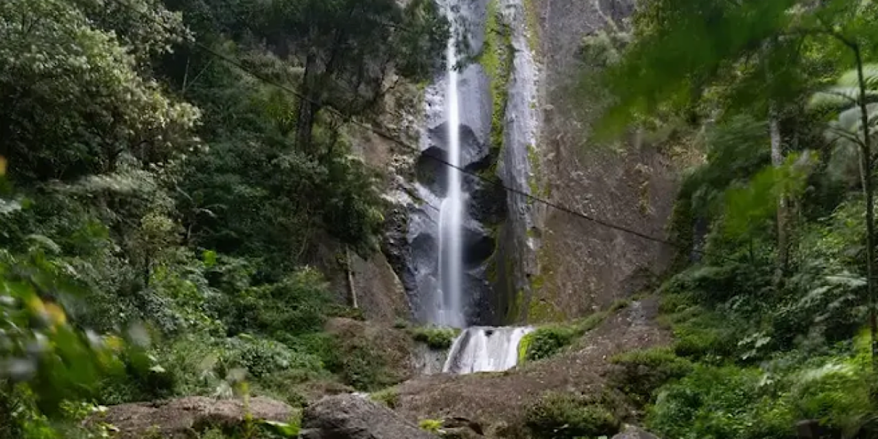 Air Terjun Dolo Kabupaten Kediri. (Instagram: @kabupatenkediriku)