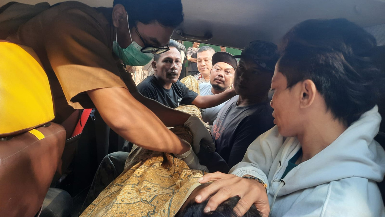 Korban tewas tertembak senapan angin sendiri. (Foto: Polsek Wuluhan for jatimnow.com)