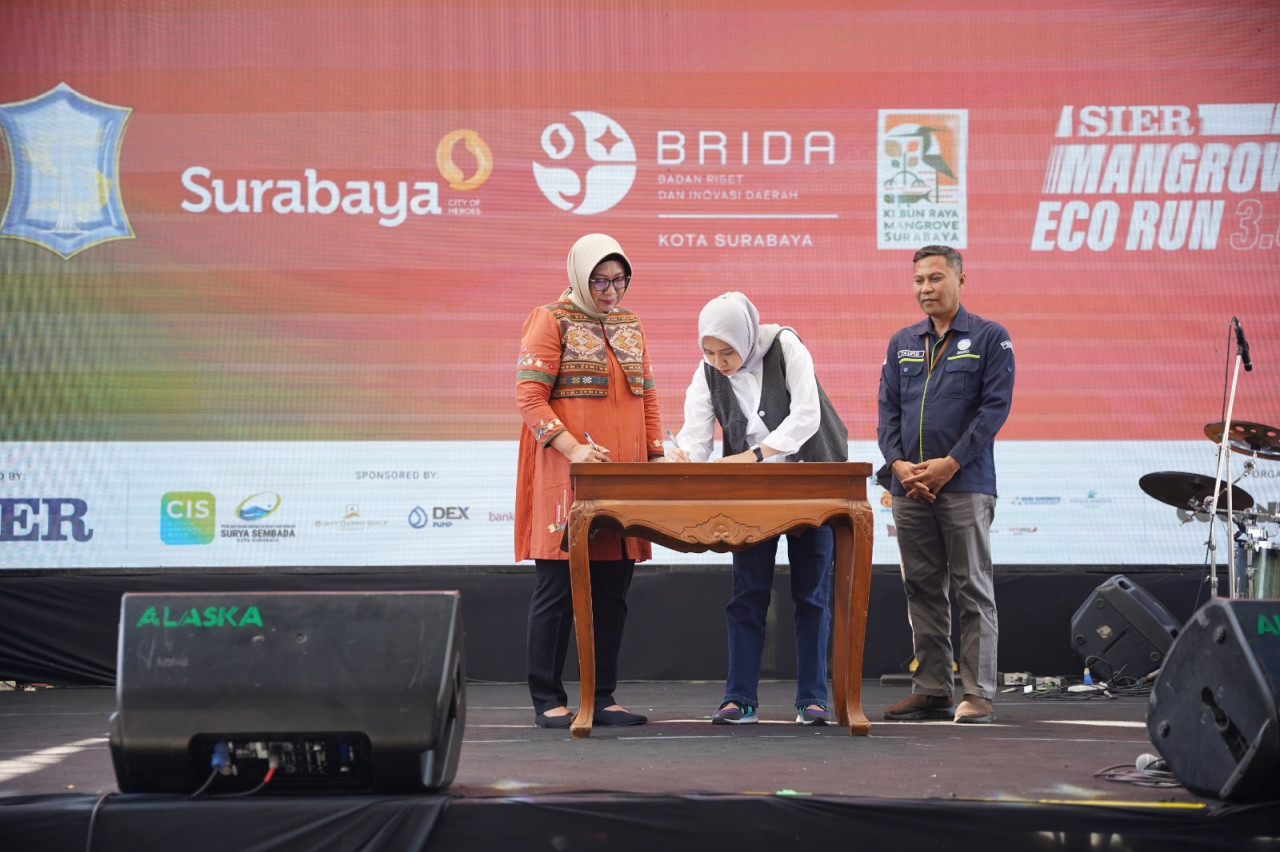 Penandatanganan MoU antara PT SIER dan Pemkot Surabaya. (Foto: Humas PT SIER for jatimnow.com)