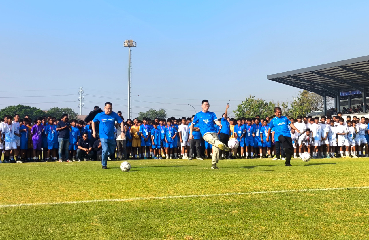 Pembukaan Haier Cup Indonesia 2026 di Lapangan Bola Pasiran, Surabaya, Kamis (23/7/2026)