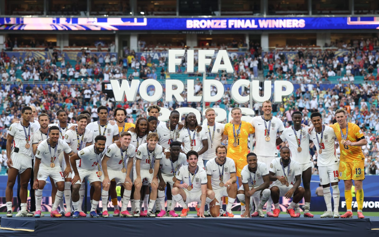 Pemain Timnas Inggris usai meraih medali peringkat ketiga Piala Dunia 2026. (Foto: instagram englishfootball)