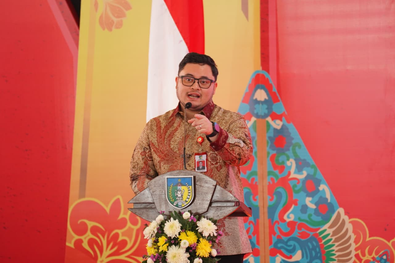 Mas Dhito, hadir di Sekolah Rakyat Terintegrasi I Kabupaten Kediri yang menempati gedung baru di Kecamatan Plosoklaten. (Foto: Pemkab Kediri/jatimnow.com)