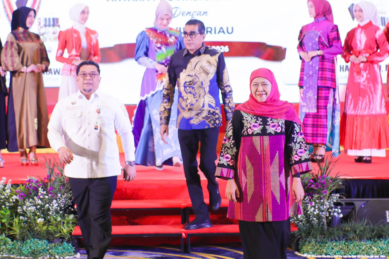 Gubernur Jawa Timur Khofifah Indar Parawansa memimpin langsung Misi Dagang dan Investasi Provinsi Jawa Timur dengan Provinsi Riau. (Foto: Pemprov Jatim/jatimnow.com)