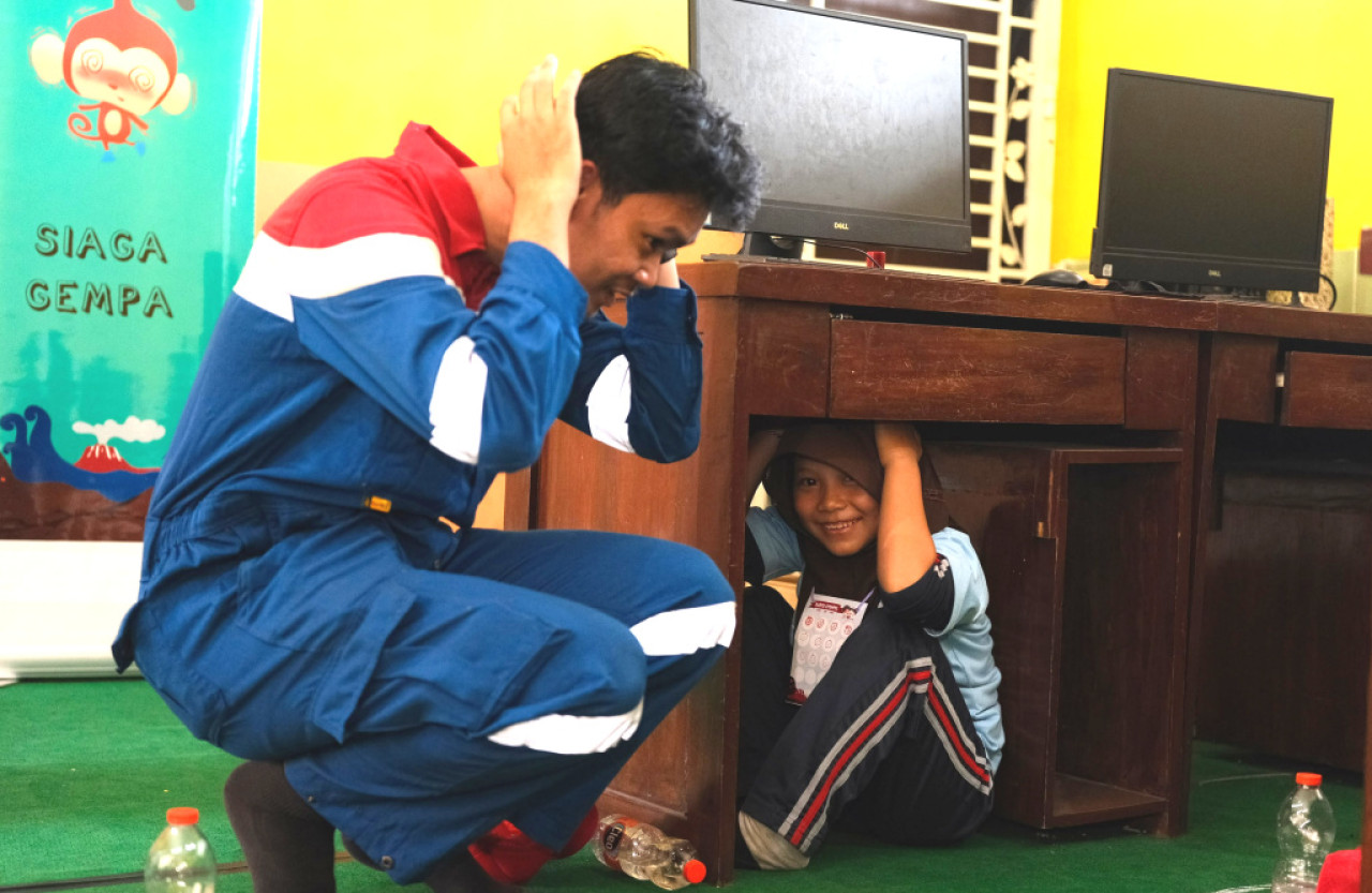 Pertagas OEJA Latih Siswa SDN 40 Gresik Mitigasi Bencana Lewat Si Udin