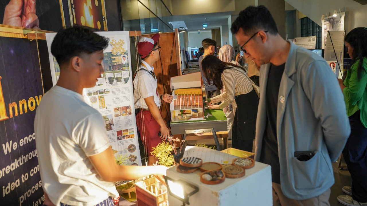 Naraloka 2026 menghadirkan karya tugas akhir mahasiswa Interior Design BINUS Malang bertema sustainable, smart living, dan local content. (Foto: Binus for jatimnow.com)