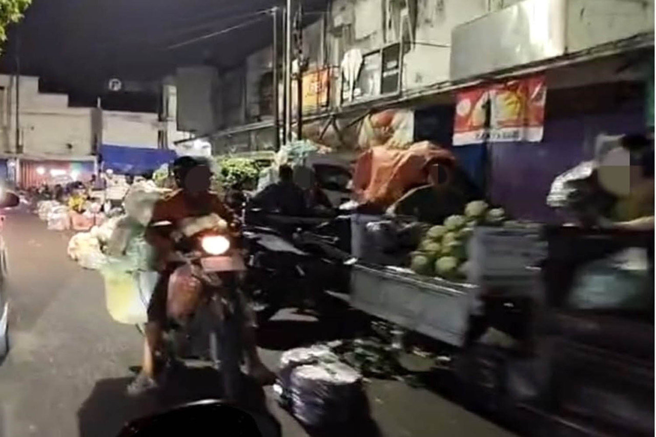 GMNI Jember mendukung petisi 58 pedagang Pasar Tanjung yang meminta Pemkab Jember mengevaluasi penataan kawasan pasar. (Foto/Dokumentasi GMNI Jember)
