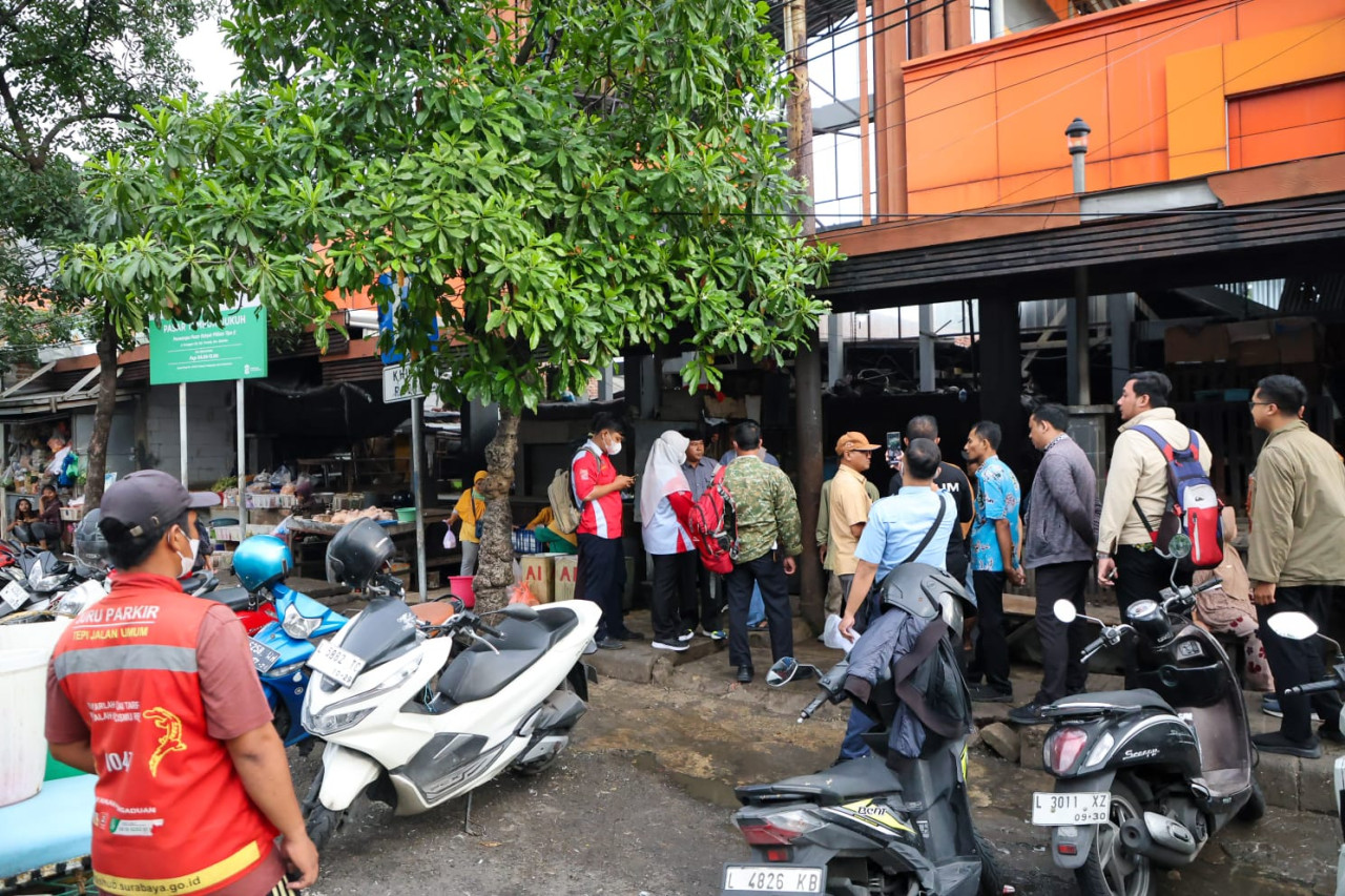 Sosialisasi di Pasar Tembok Dukuh Surabaya. (Foto: Pemkot Surabaya/jatimnow.com)
