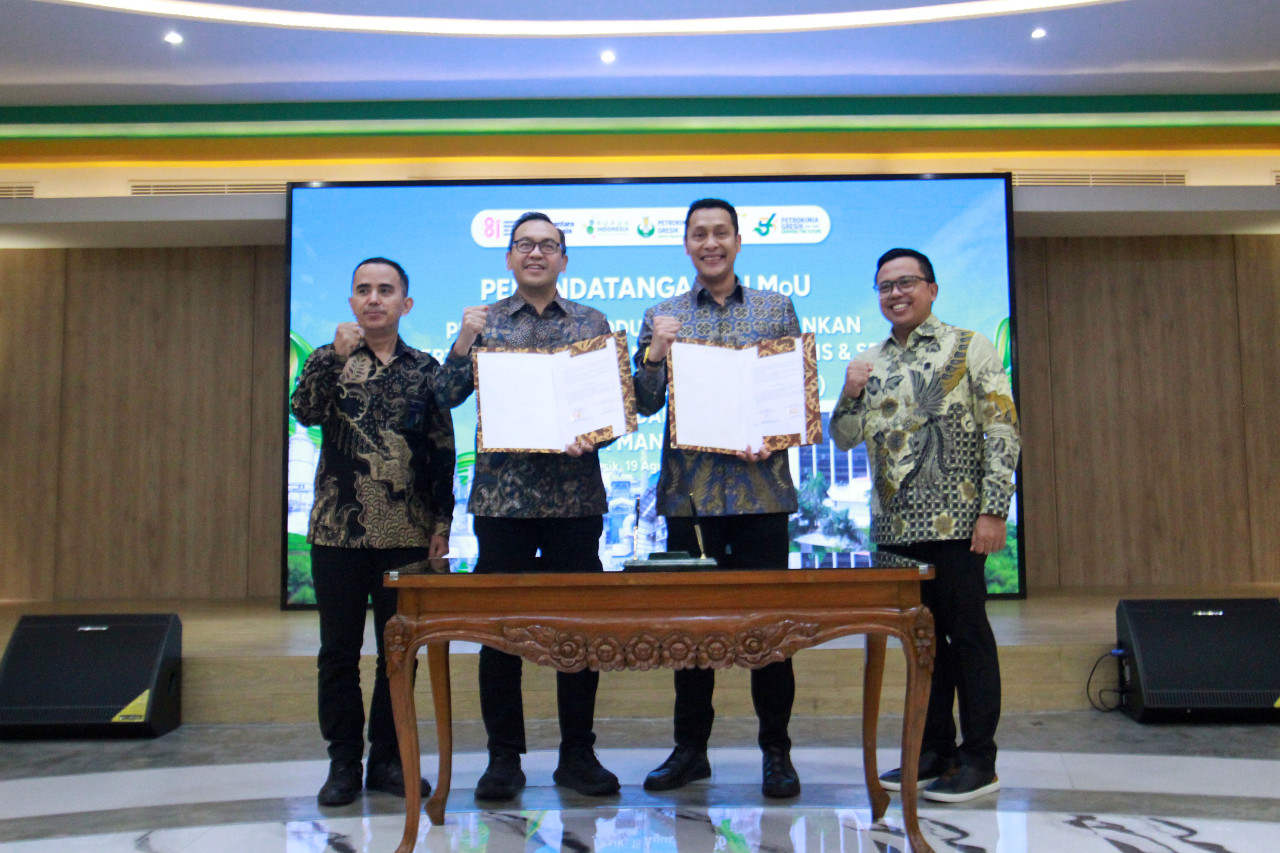 Acara MoU Bank Mandiri Taspen dan Petrokimia Gresik Terkait Pelayanan Jasa Perbankan. (Foto: Sahlul Fahmi/jatimnow.com)