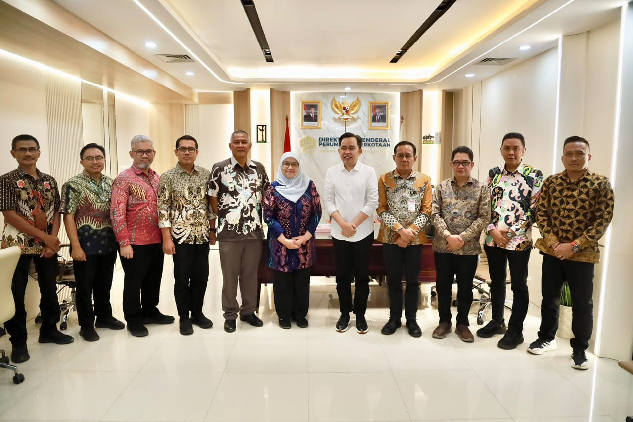 Bupati Jember, Muhammad Fawait saat berkunjung ke Kementerian PDT dan PKP. (Foto: Diskominfo for jatimnow.com)