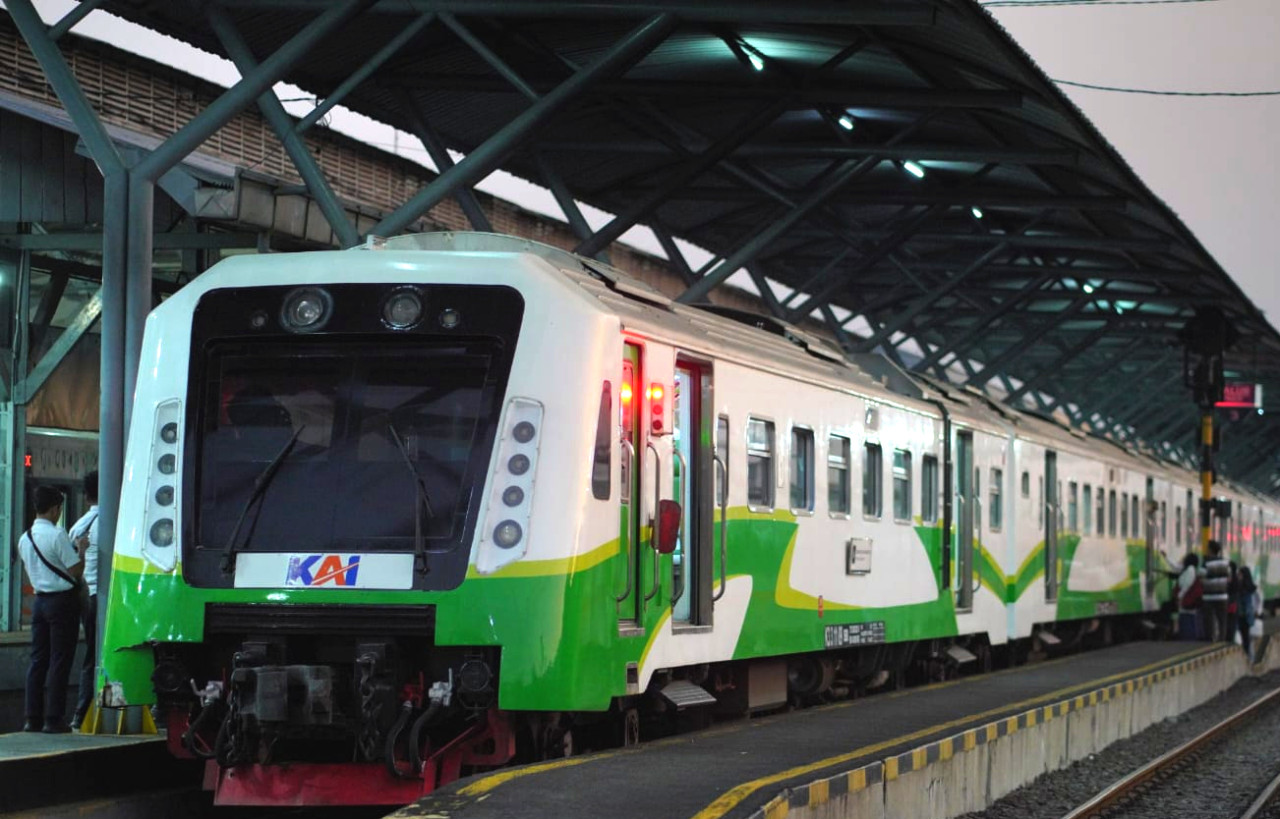 Commuter Line. (Foto: KAI Commuter for jatimnow.com)