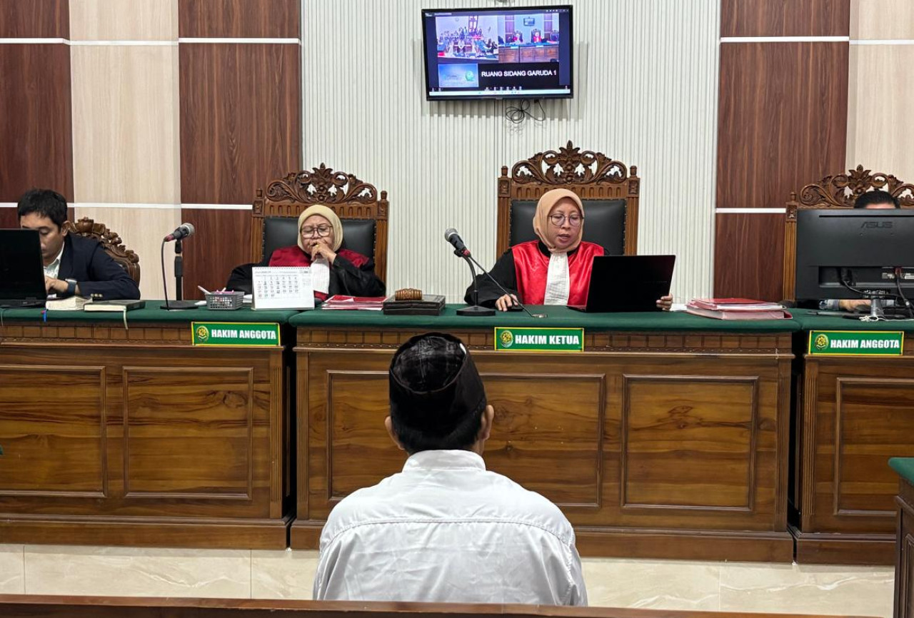 Yudi saat menjalani sidang di PN Surabaya beberapa waktu lalu. (Foto/jatimnow.com)