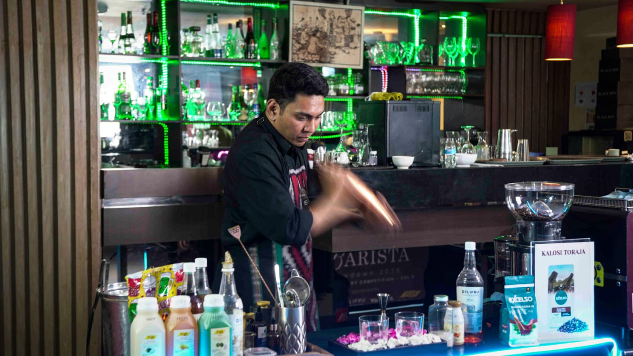 Kompetisi yang digelar The Alana Surabaya itu berlangsung di Phoenix Lounge & Bar, The Alana Surabaya, Sabtu (29/8/2026). (Foto: The Alana for jatimnow.com)