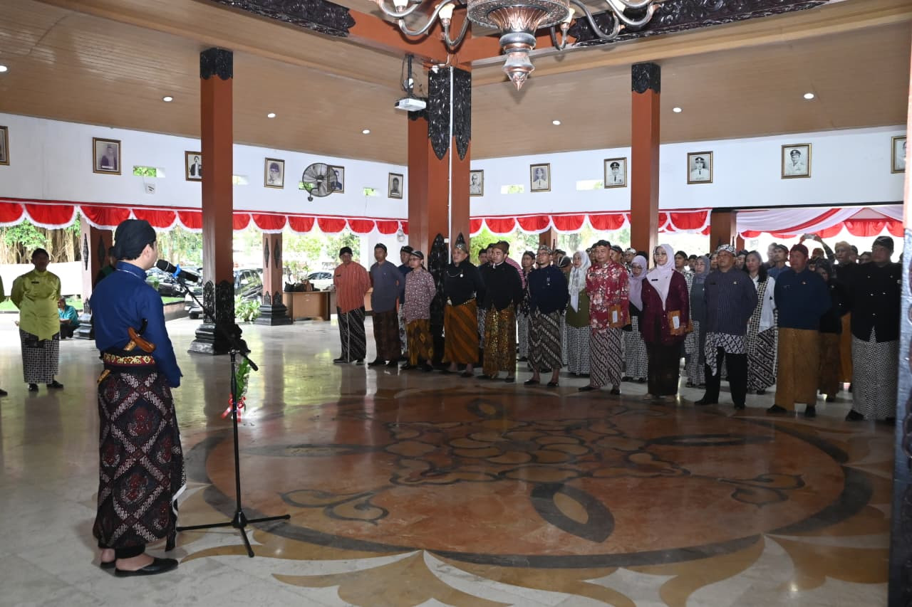 Pelantikan pejabat di lingkup Pemkab Trenggalek. (Foto: Prokopim for jatimnow.com)