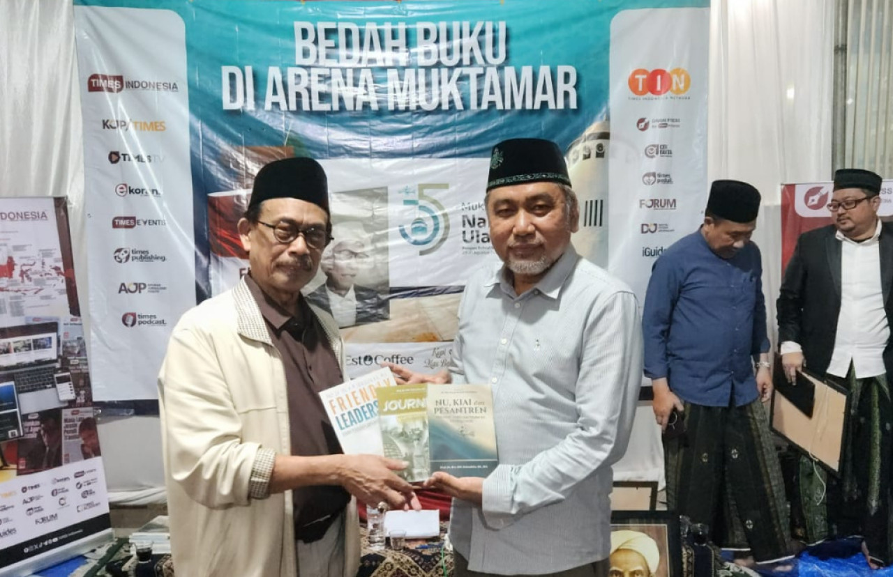 Djoni Sudjatmoko dalam diskusi dan bedah buku Ekonomi Pancasila di Arena Muktamar NU, Tambakberas, Jombang. (Foto/Tim Humas)
