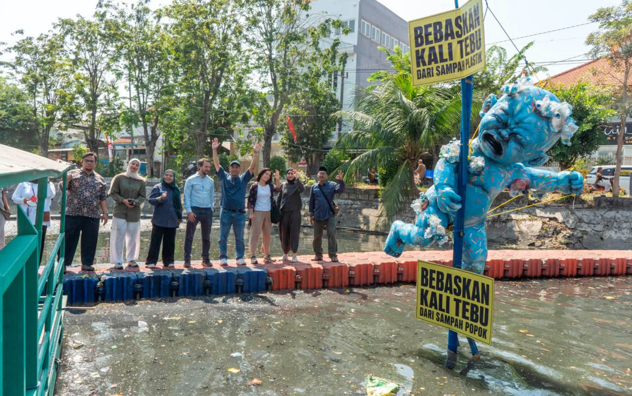 Kampung MOZAIK resmi diluncurkan di Surabaya sebagai model pengelolaan sampah berbasis masyarakat untuk mencegah plastik mencemari sungai. (Foto: Ecoton for jatimnow.com)