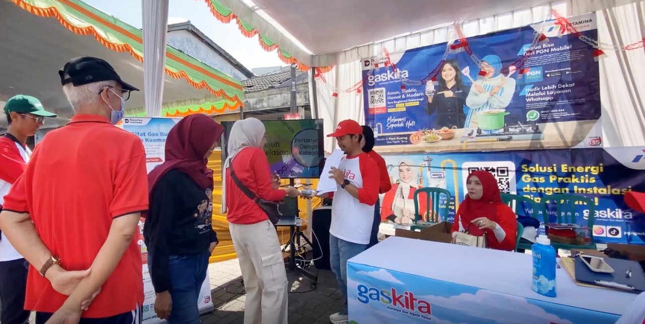 PGN edukasi keamanan, meteran, layanan, dan penanganan gangguan kepada warga RW 9 Perumahan Deltasari Indah, Minggu (30/8/2026), bersamaan dengan rangkaian perayaan HUT ke-81 Kemerdekaan RI. (Foto: PGN for jatimnow.com)
