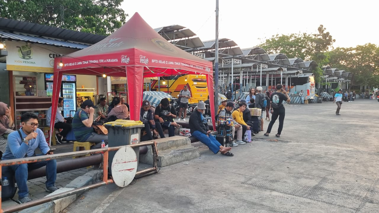 Imbas Letusan Anak Krakatau, Penumpang Terminal Purabaya Naik 75 Persen